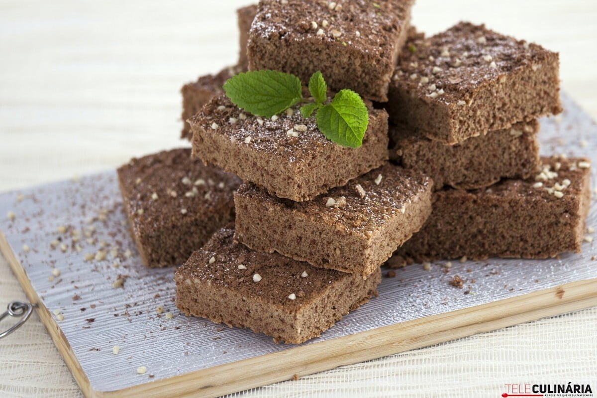 Bolo de amêndoa e chocolate
