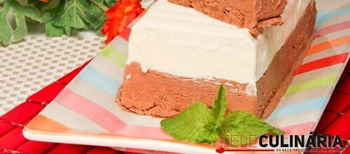 Gelado de baunilha e chocolate