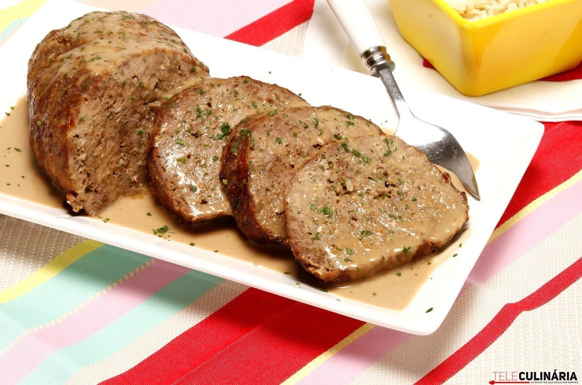 Rolo de carne com rabo de boi