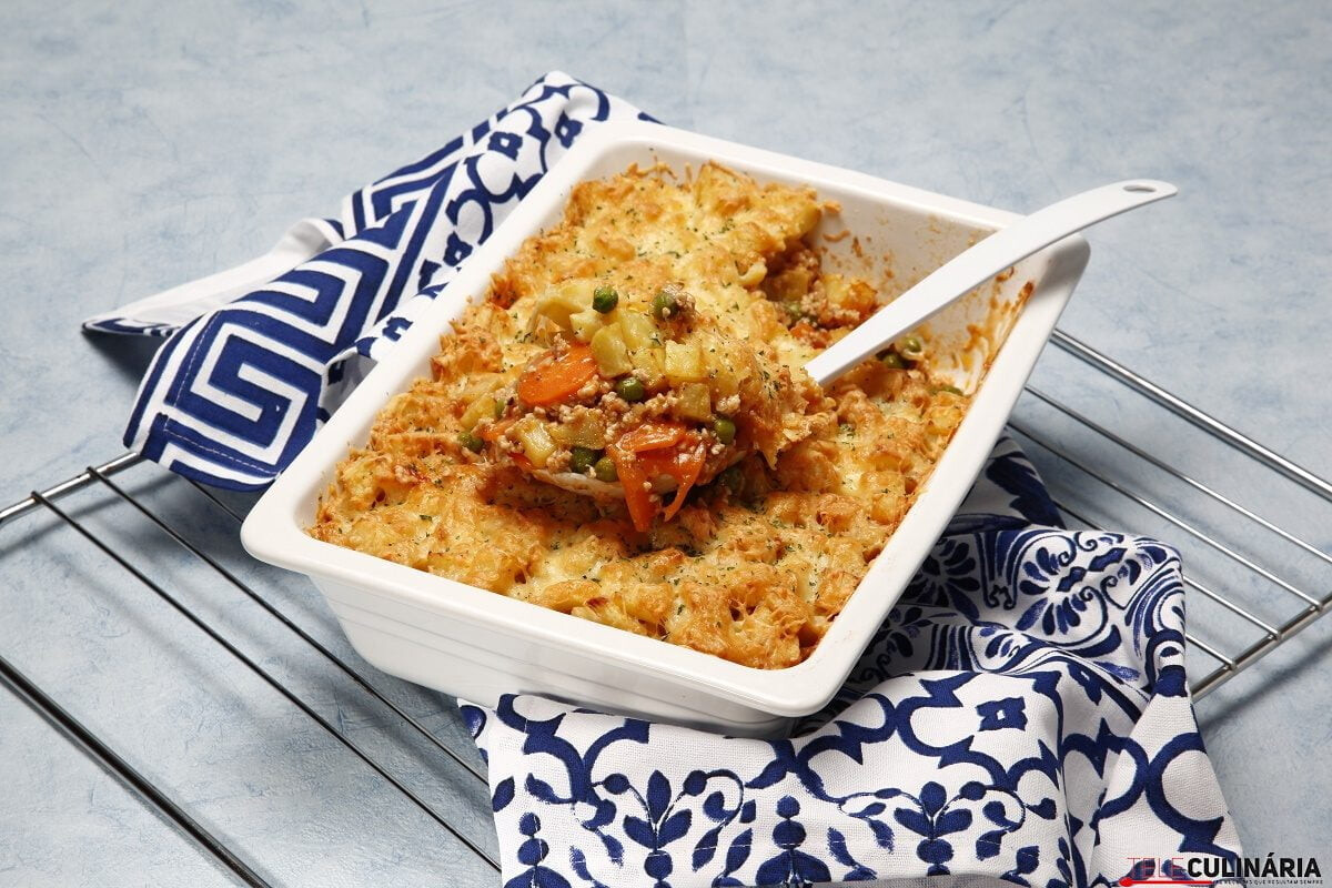 Assado de peru em crosta de batata