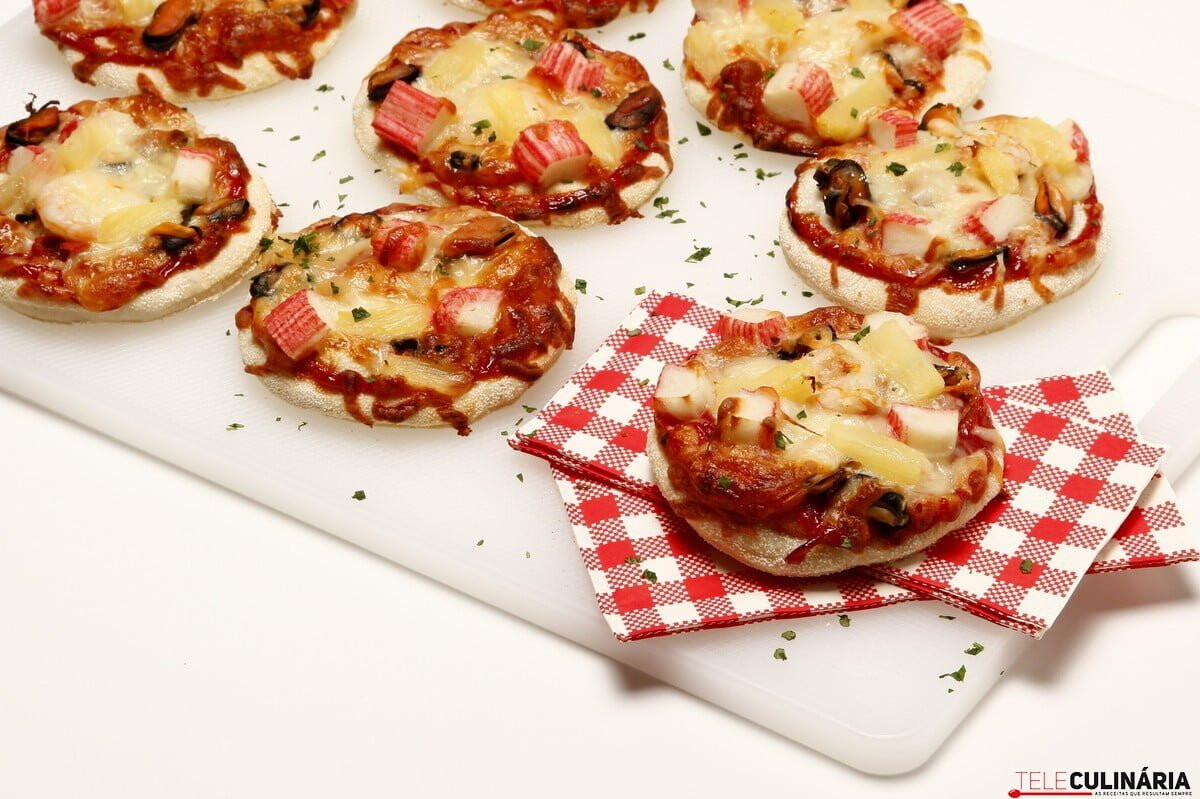 Mini pizzas havaianas