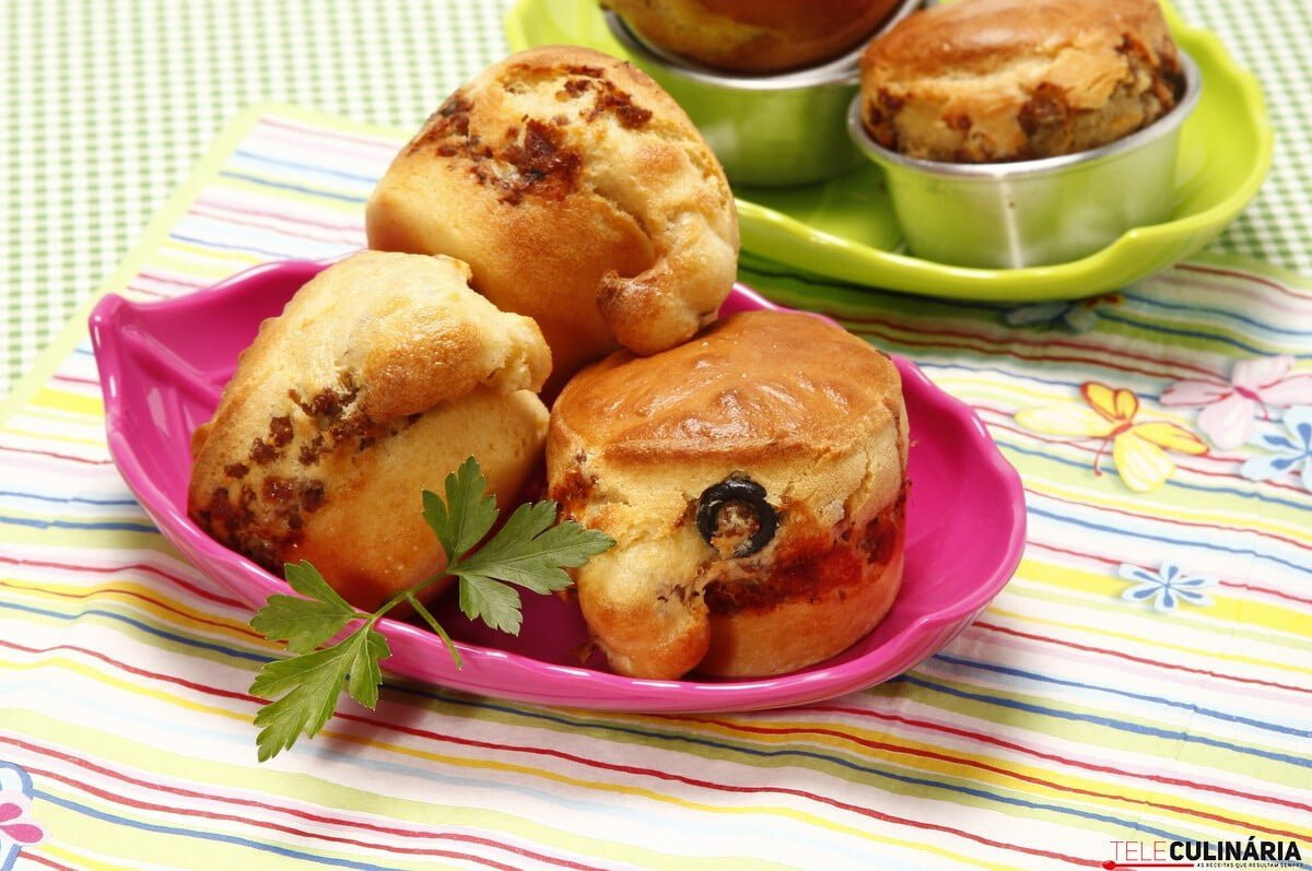 Empadas com massa de bola