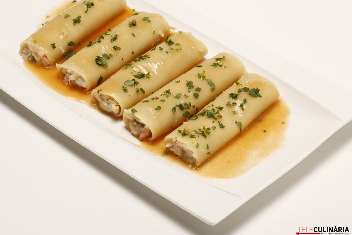 Canelones de açorda de marisco
