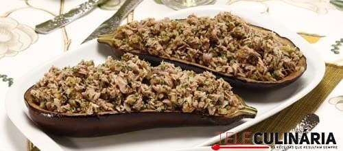 Beringela recheada com cogumelos e atum