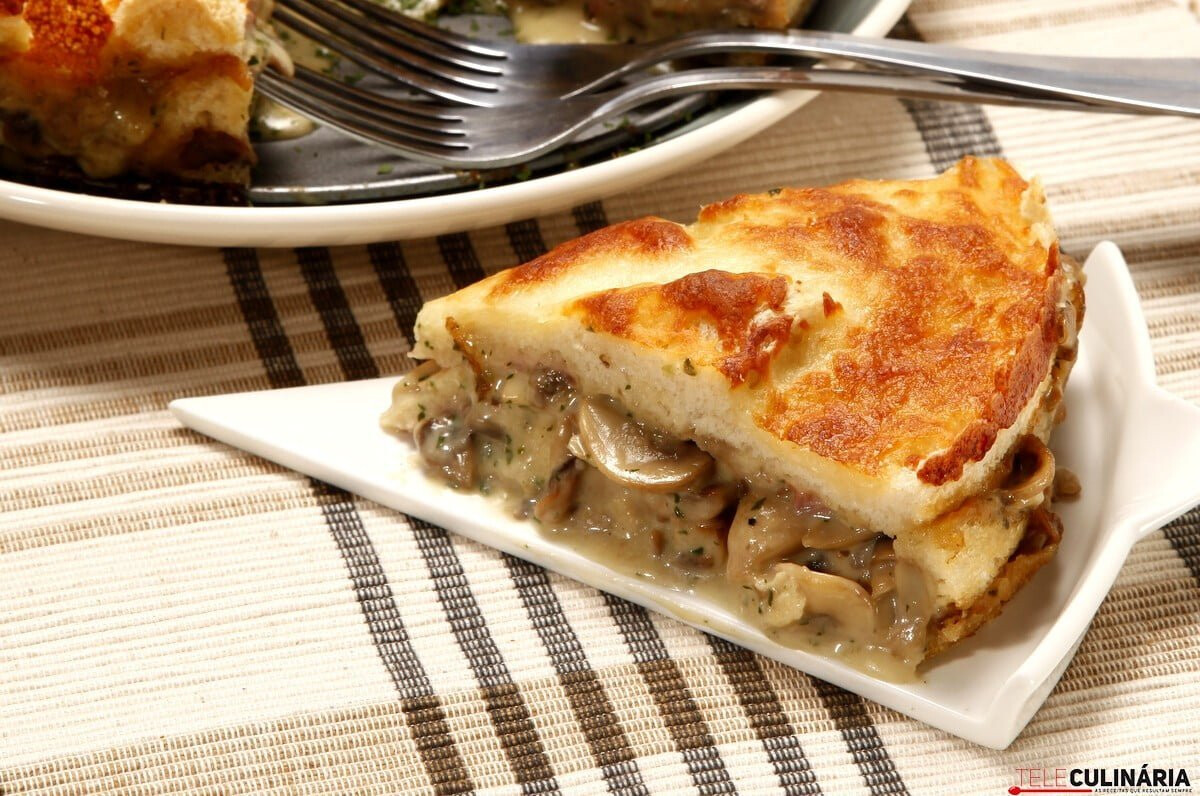 Bolo de fiambre e cogumelos