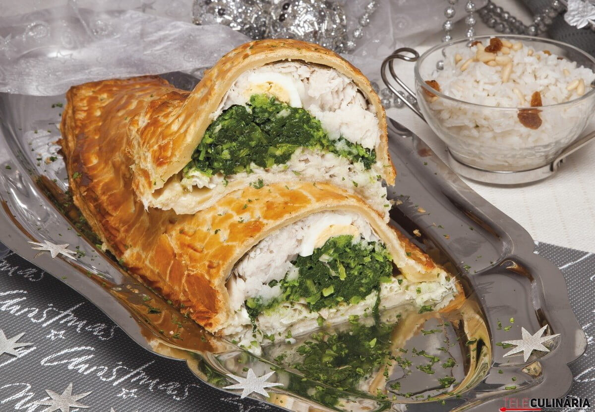 Pescada recheada em robe folhado