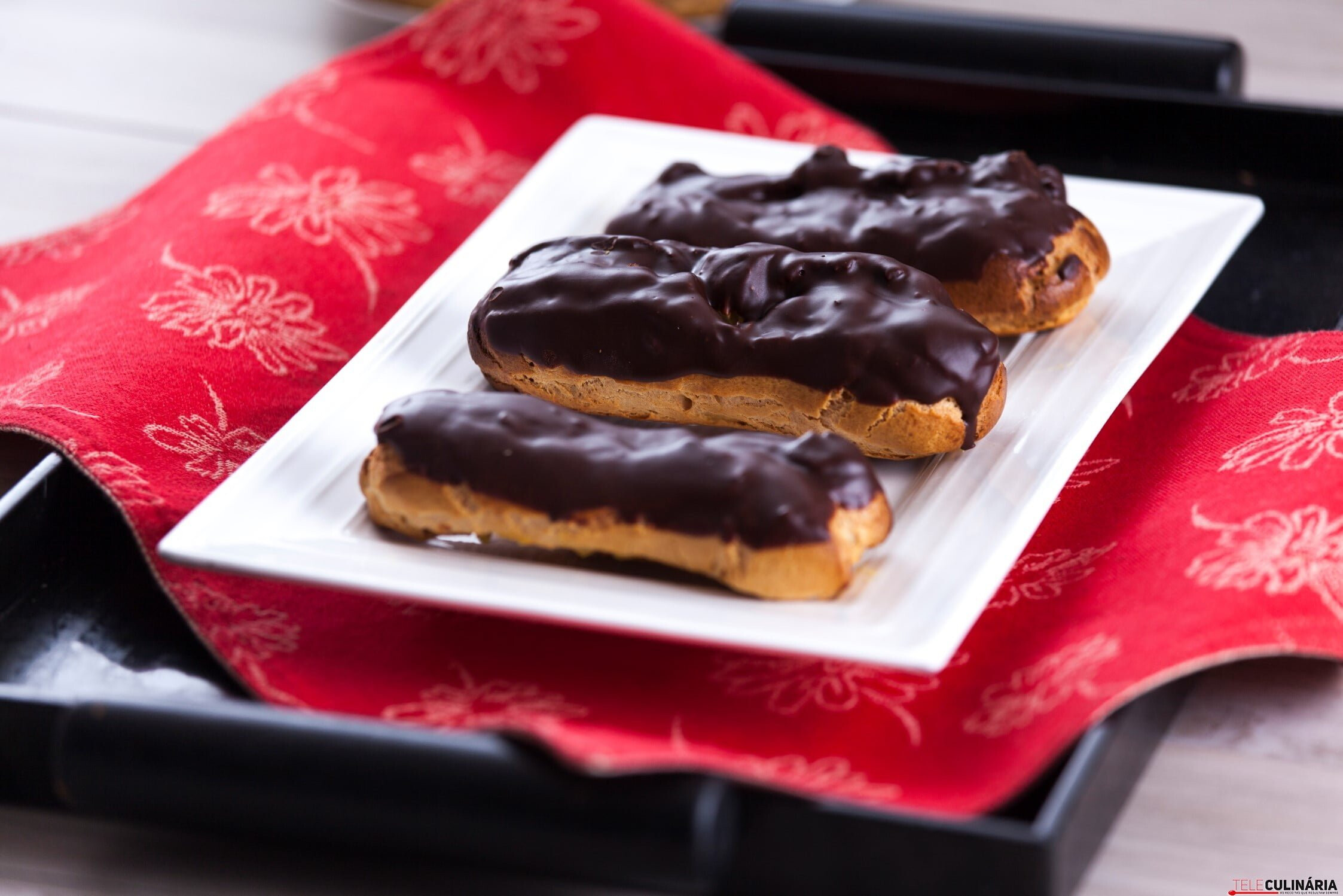 Éclaires de chocolate