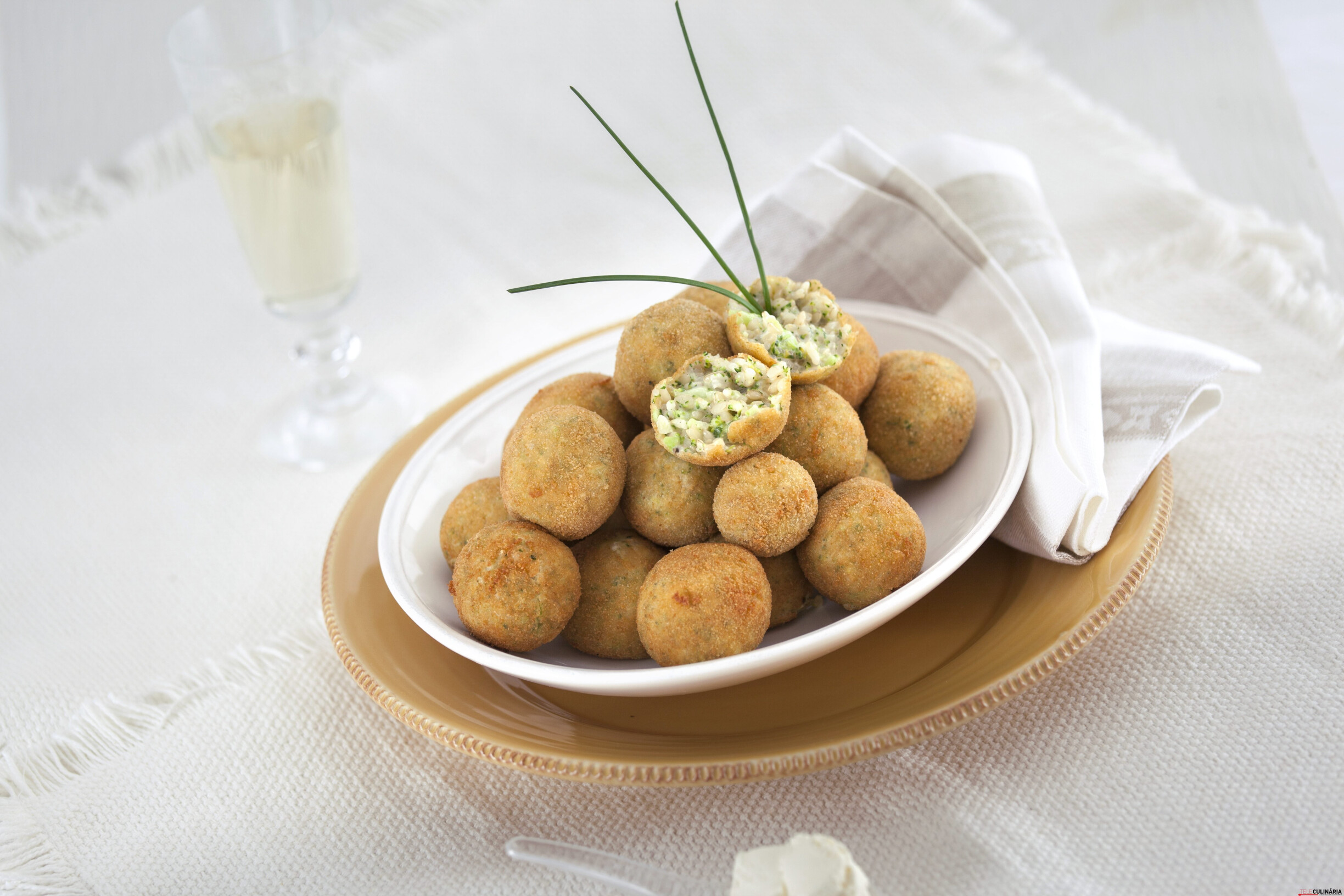 Croquetes de arroz com queijo mascarpone