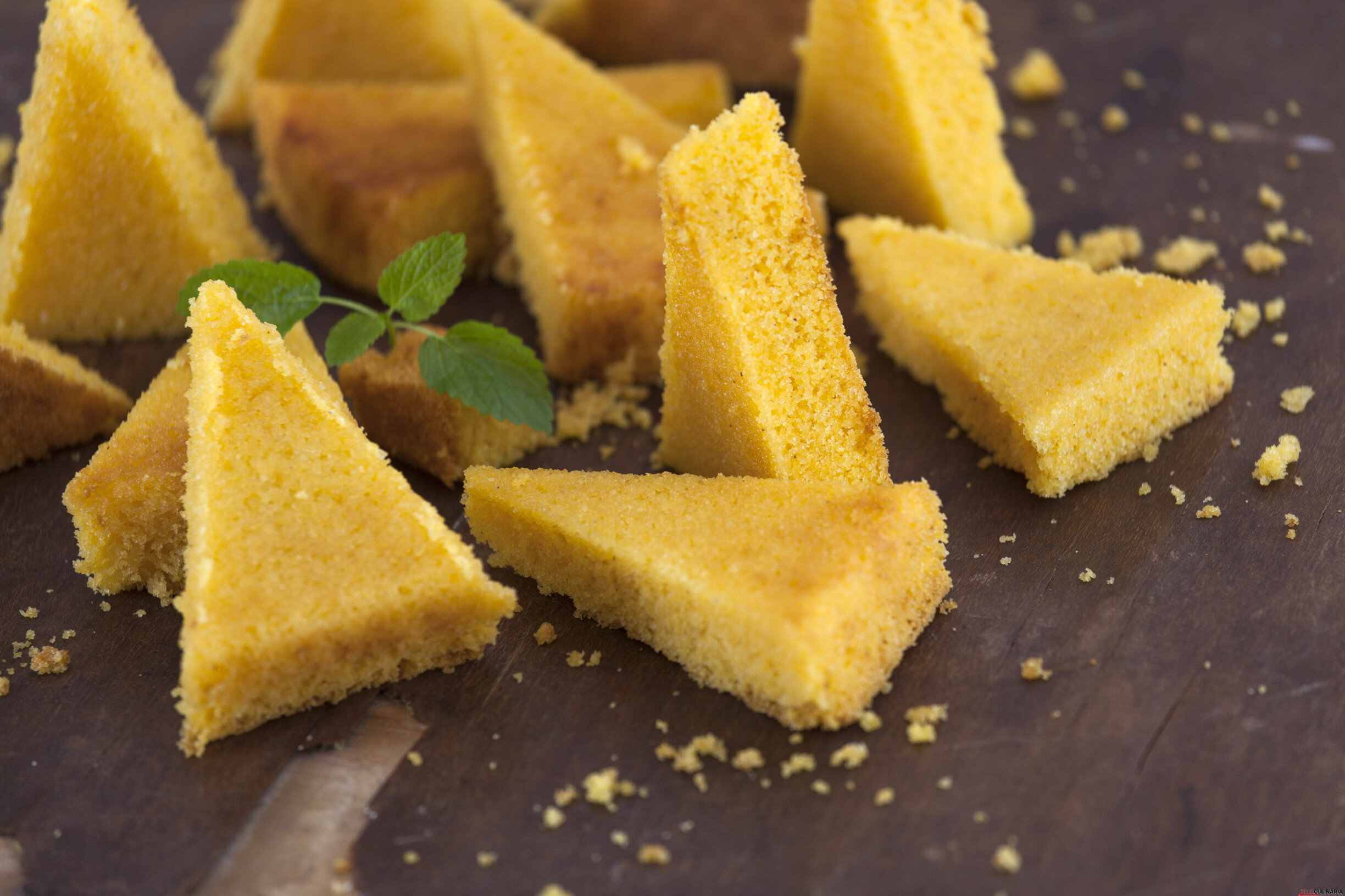 Bolo de Sêmola com Leite