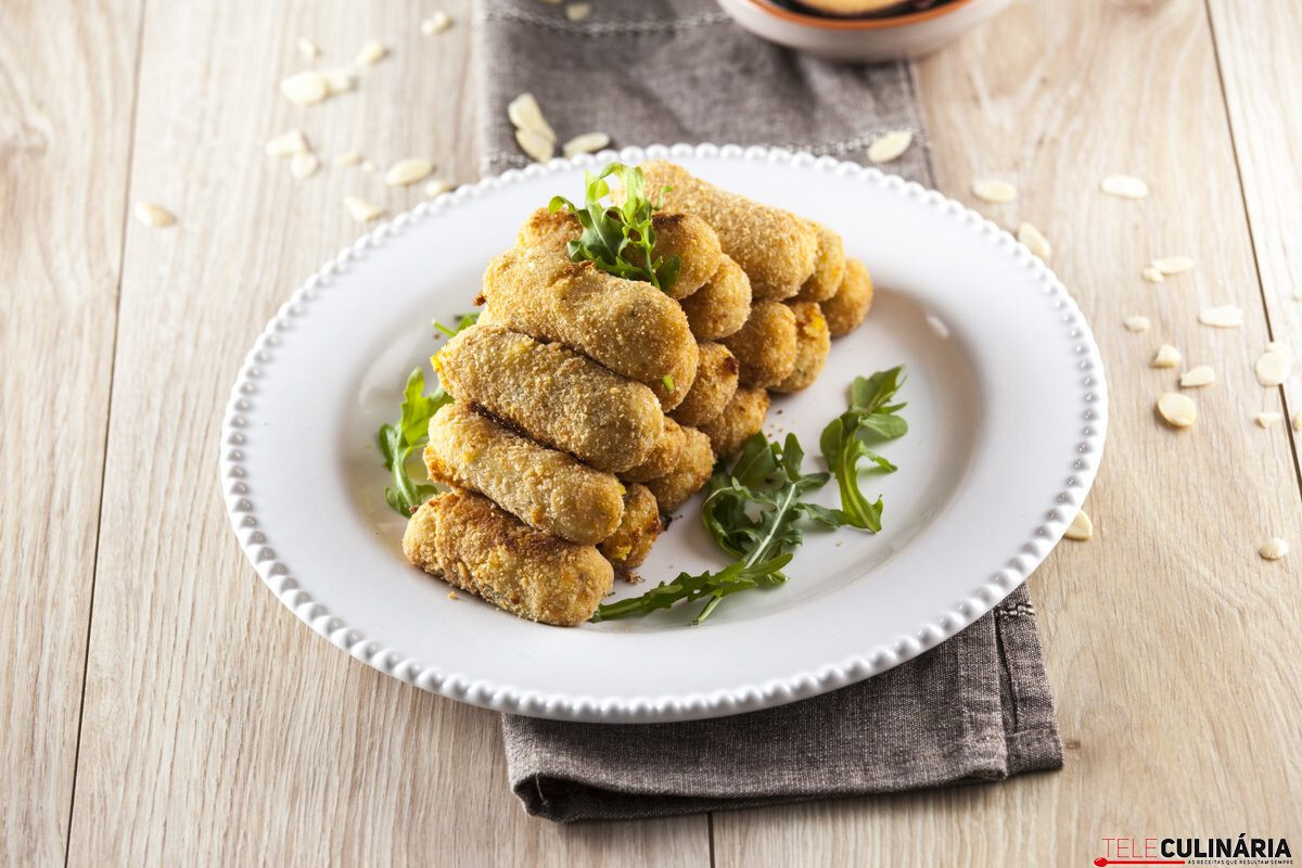 Croquetes de batata doce com amêndoa