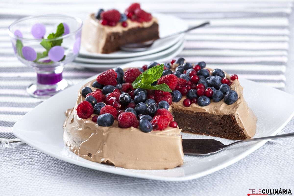 Baixinho de chocolate com frutos vermelhos (robot de cozinha)