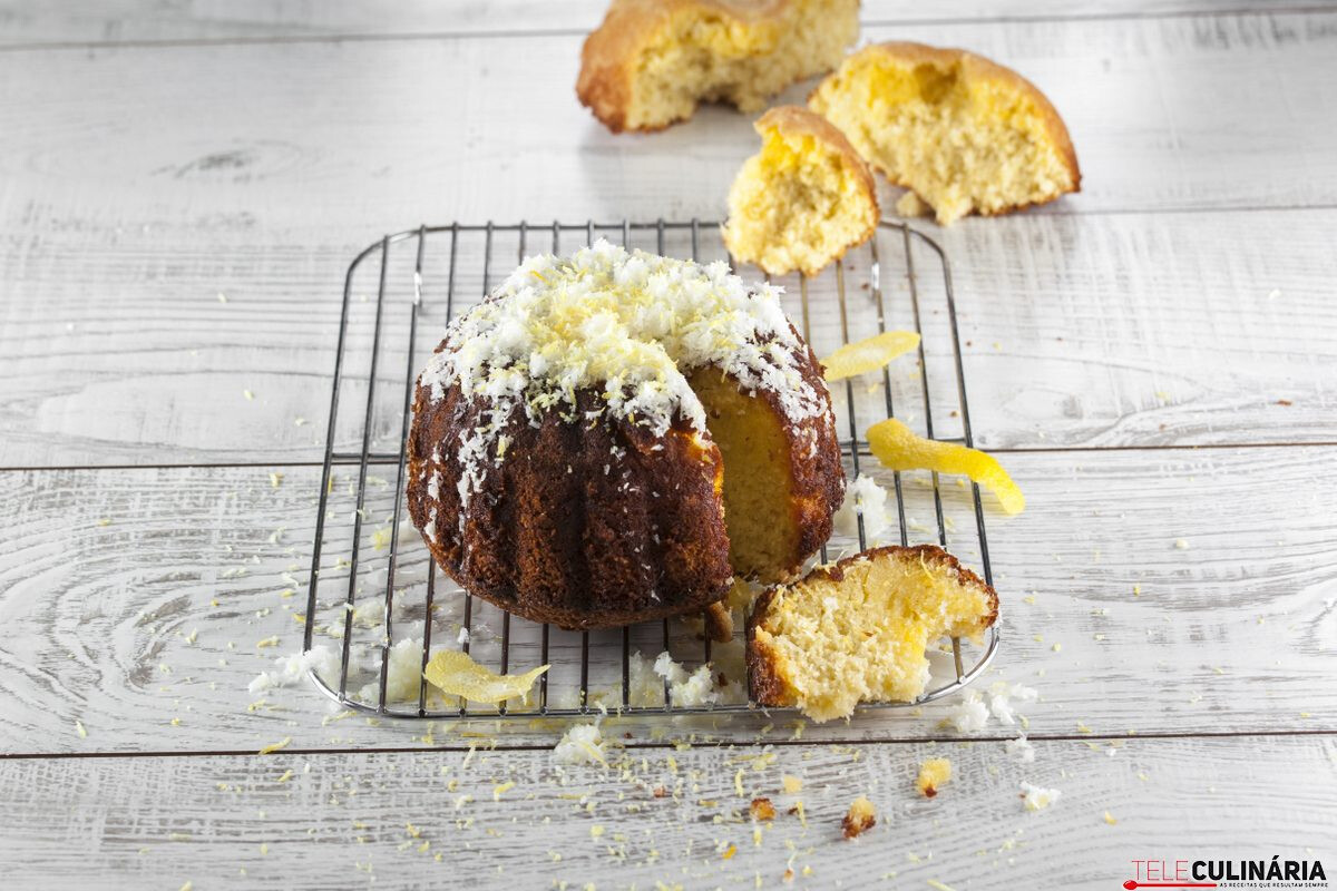 Receita de bolo de coco molhadinho