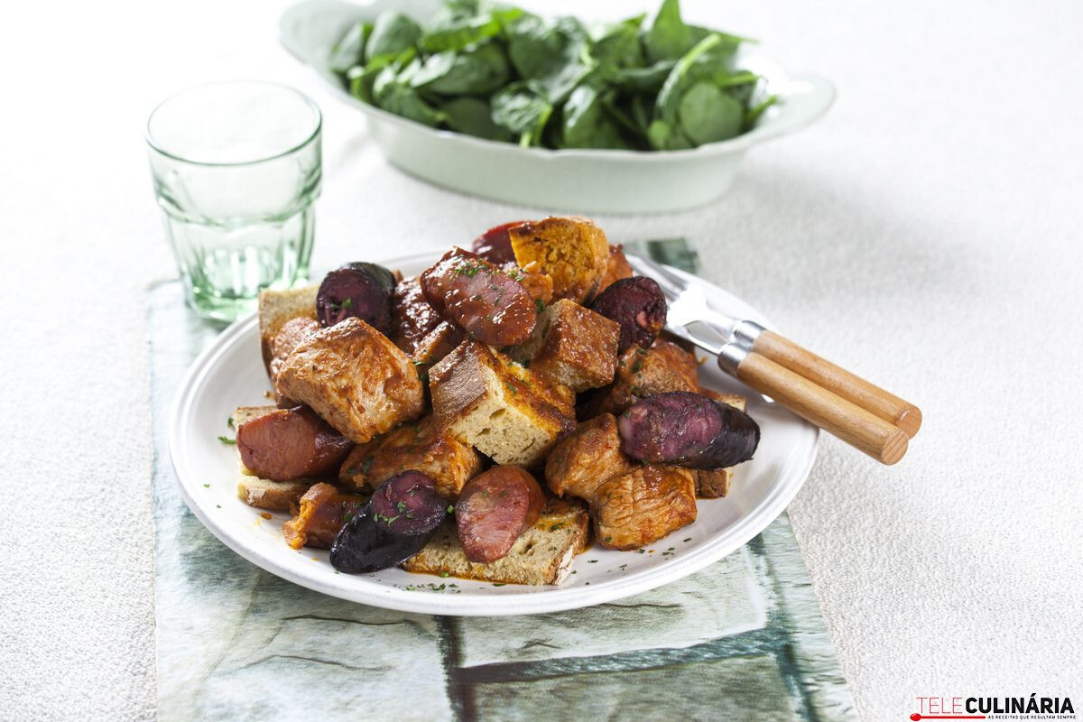 Fritada de porco com enchidos