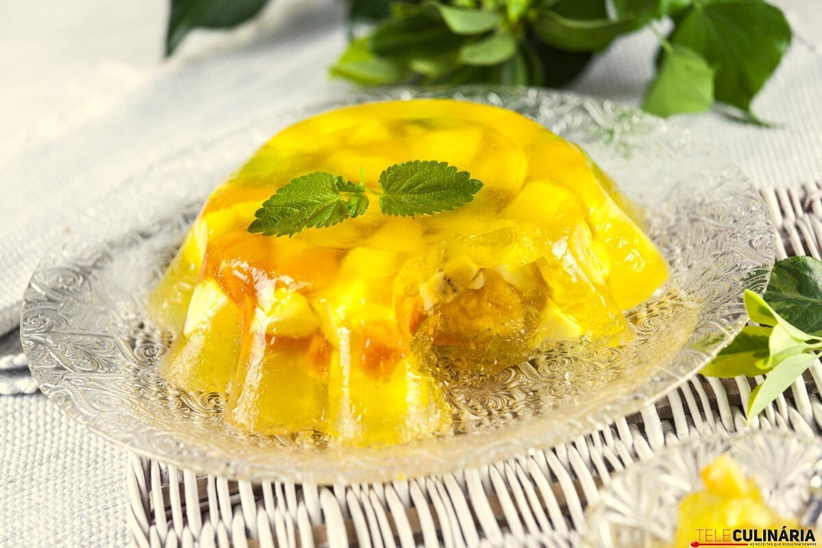 Terrina de frutas tropicais
