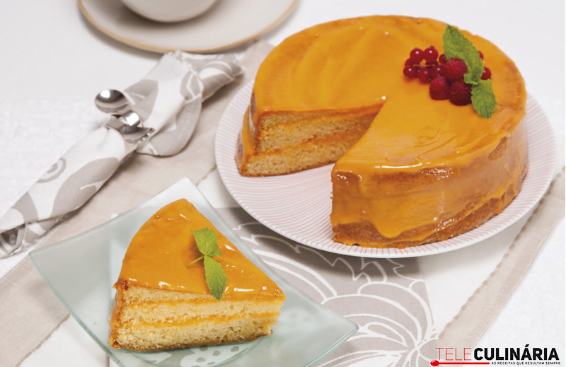 Receita de bolo recheado com ovos-moles