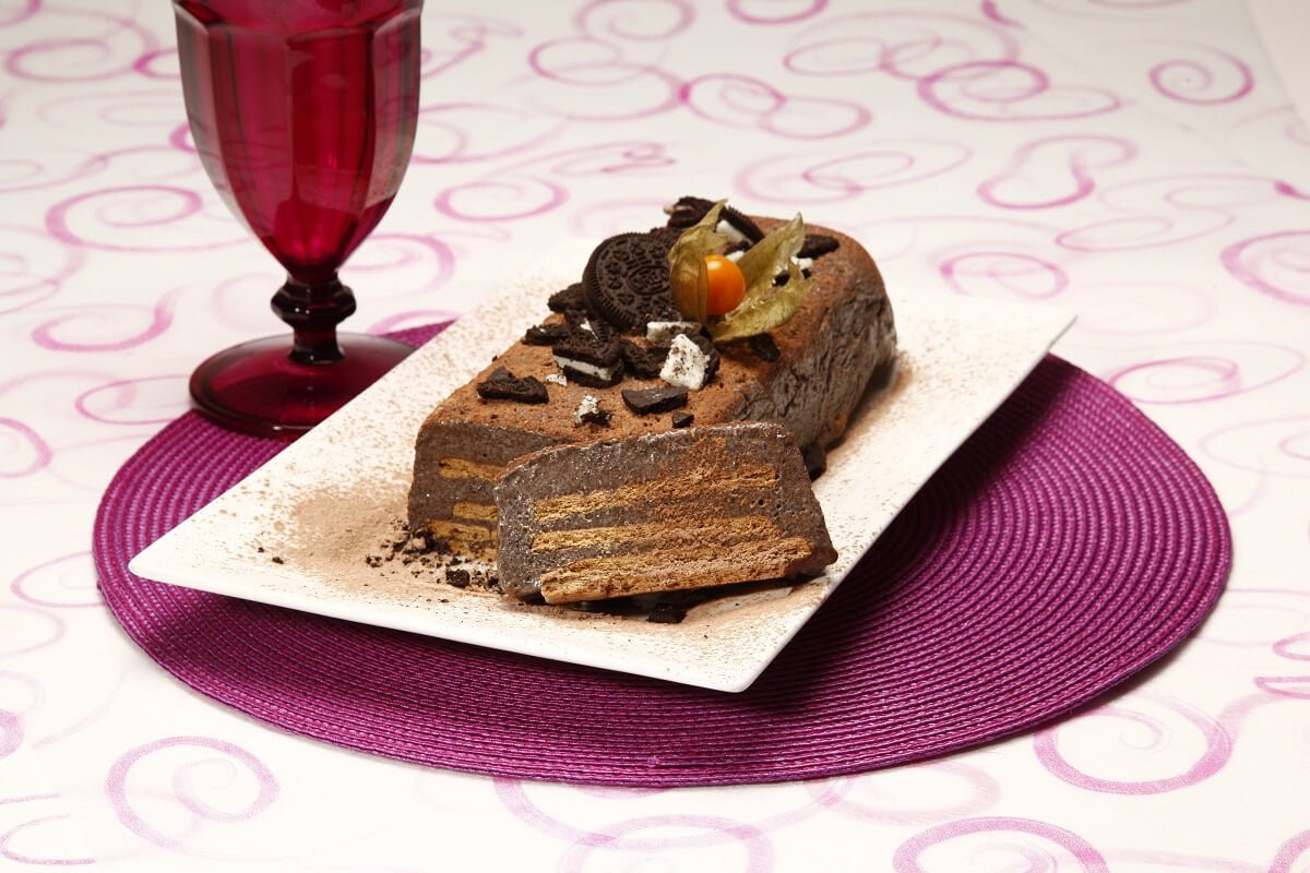 Marquise de chocolate e bolacha