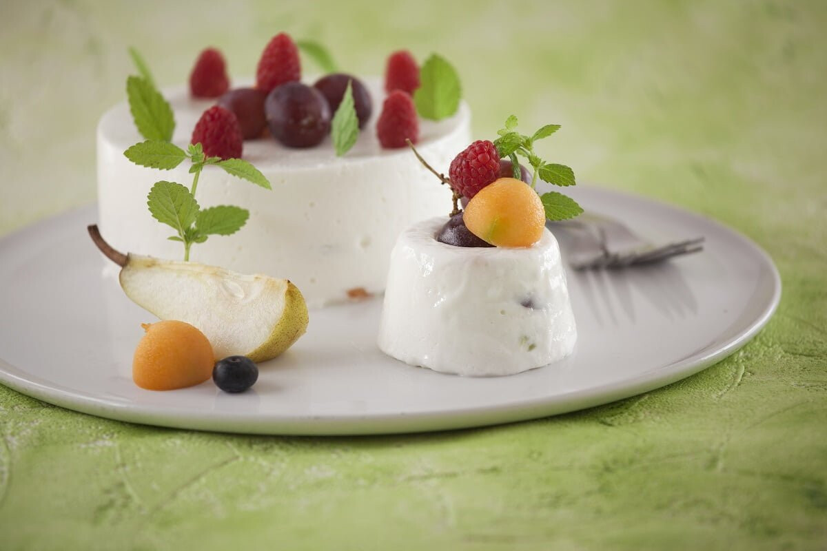 Bavaroise de iogurte com frutos da estação