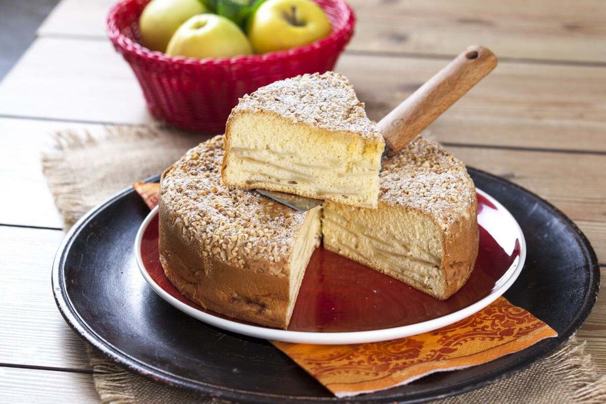 Bolo de maçã e amêndoa