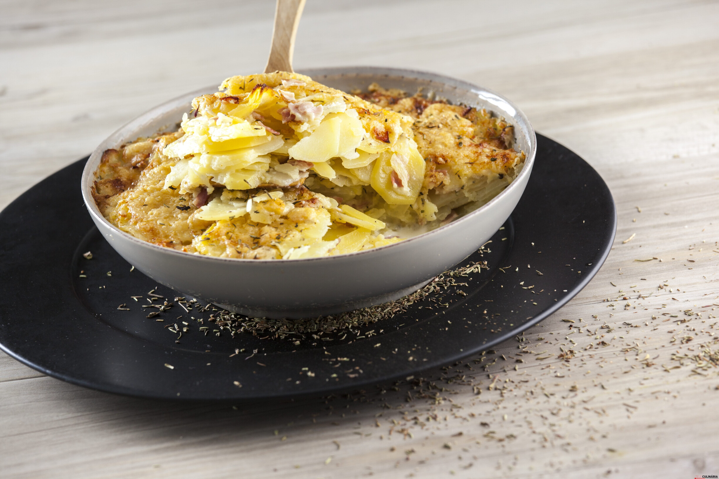 Batatas gratinadas com bacon