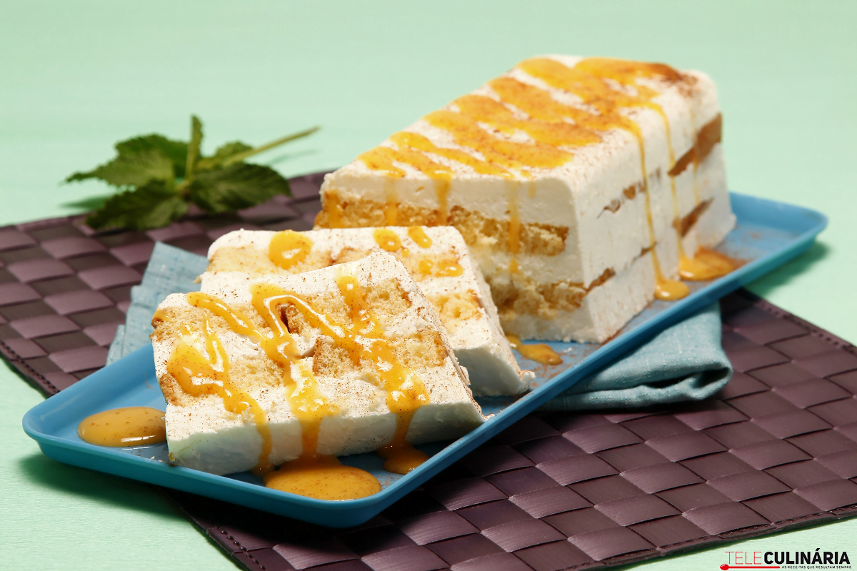 Pudim de bolo frio com creme de whisky