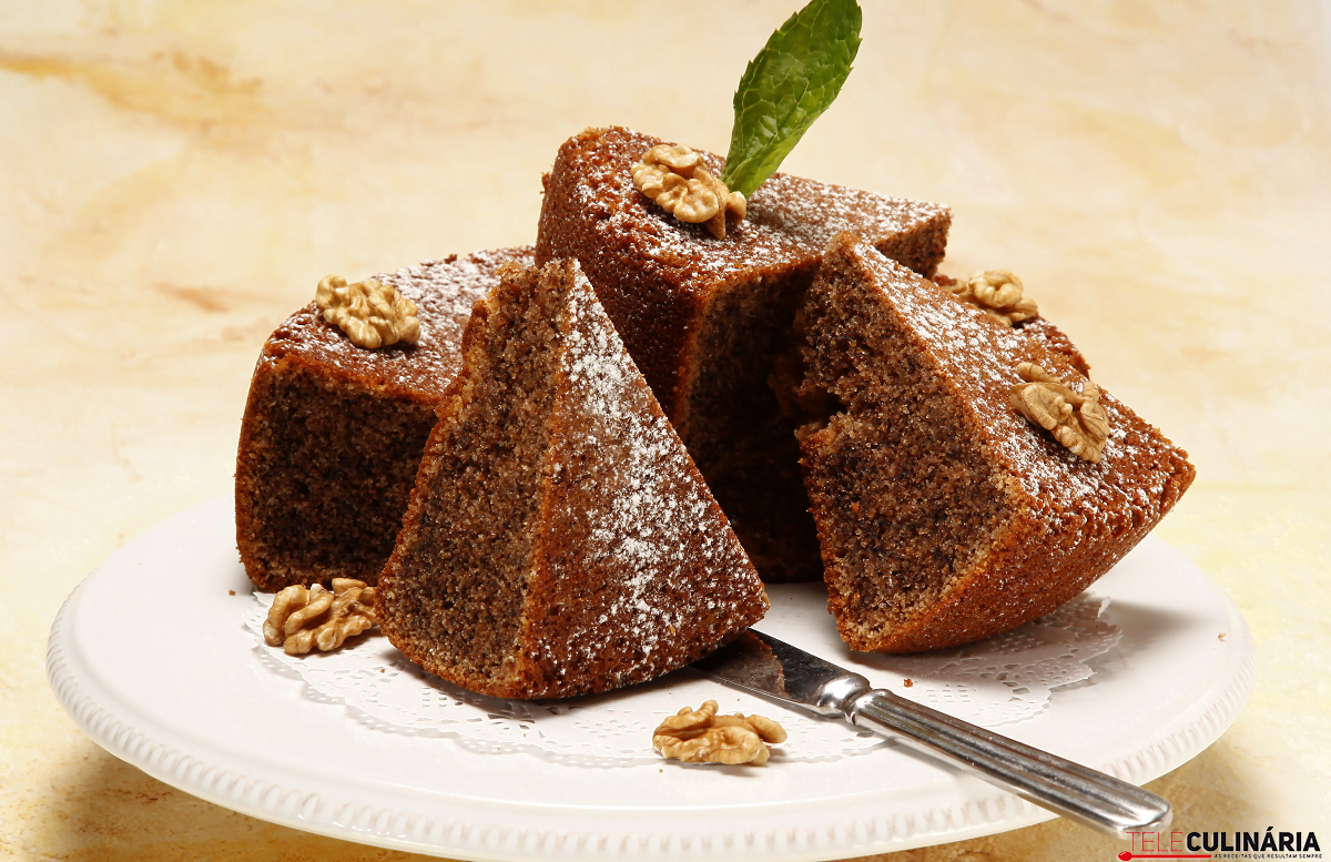 Bolo fofo de noz