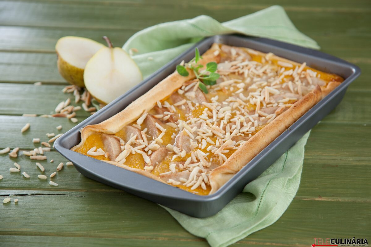 Tarte rústica de pêra