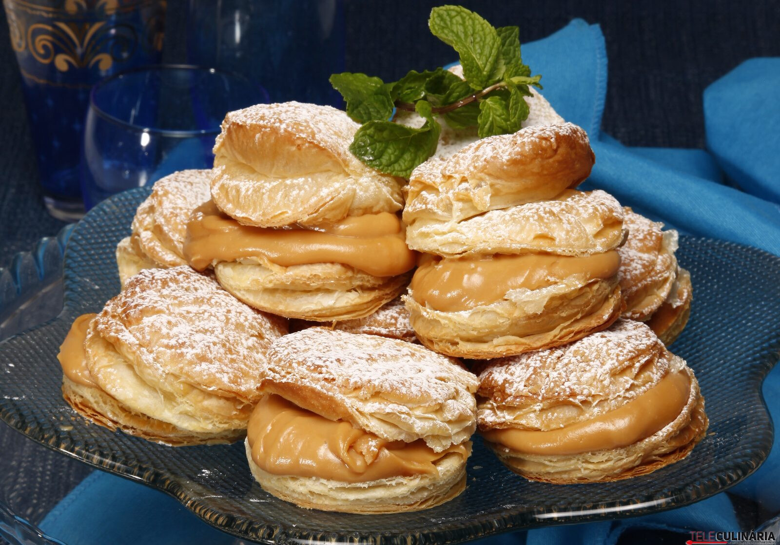 Folhados de leite condensado