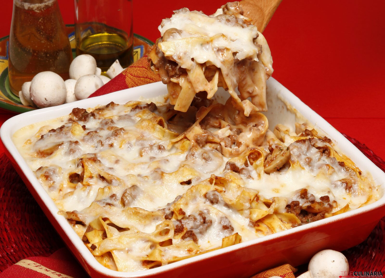 Carne picada com massa corada