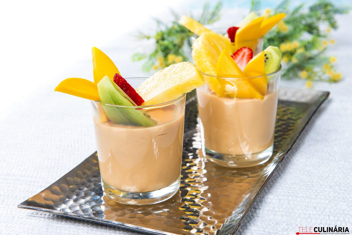 Creme de leite com frutas