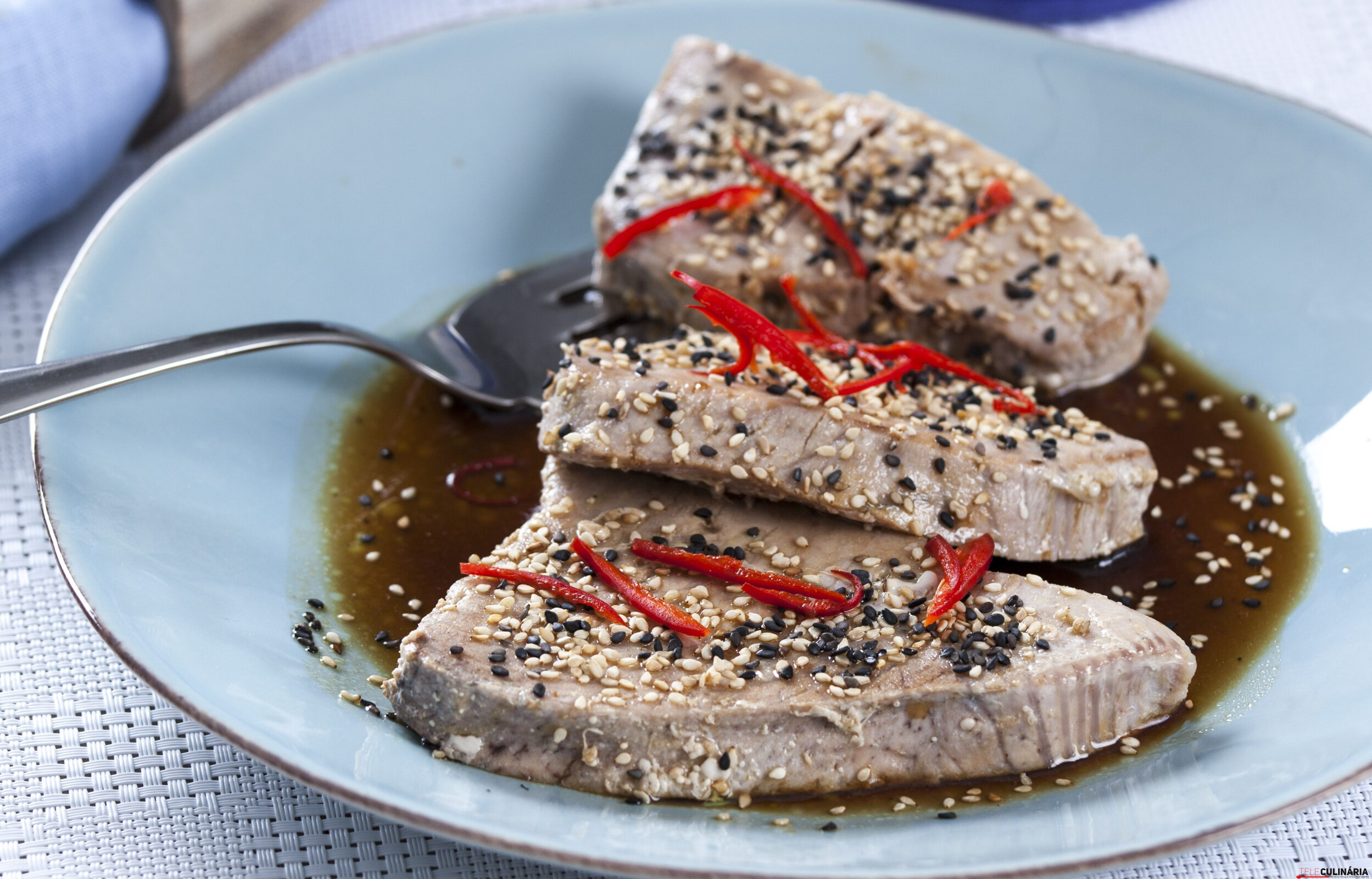 Lombos de atum com sésamo