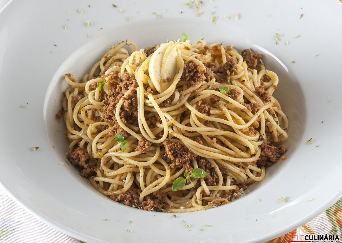 Esparguete à bolonhesa (robot de cozinha)