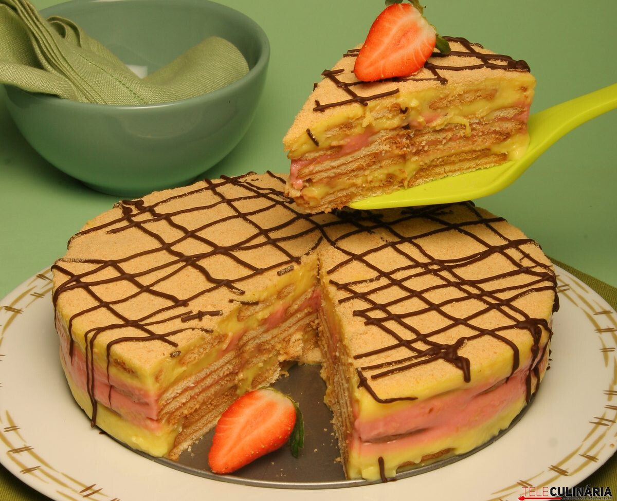 Pudim marmoreado com bolacha