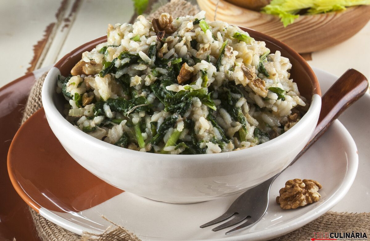 Arroz de alheira com grelos e nozes