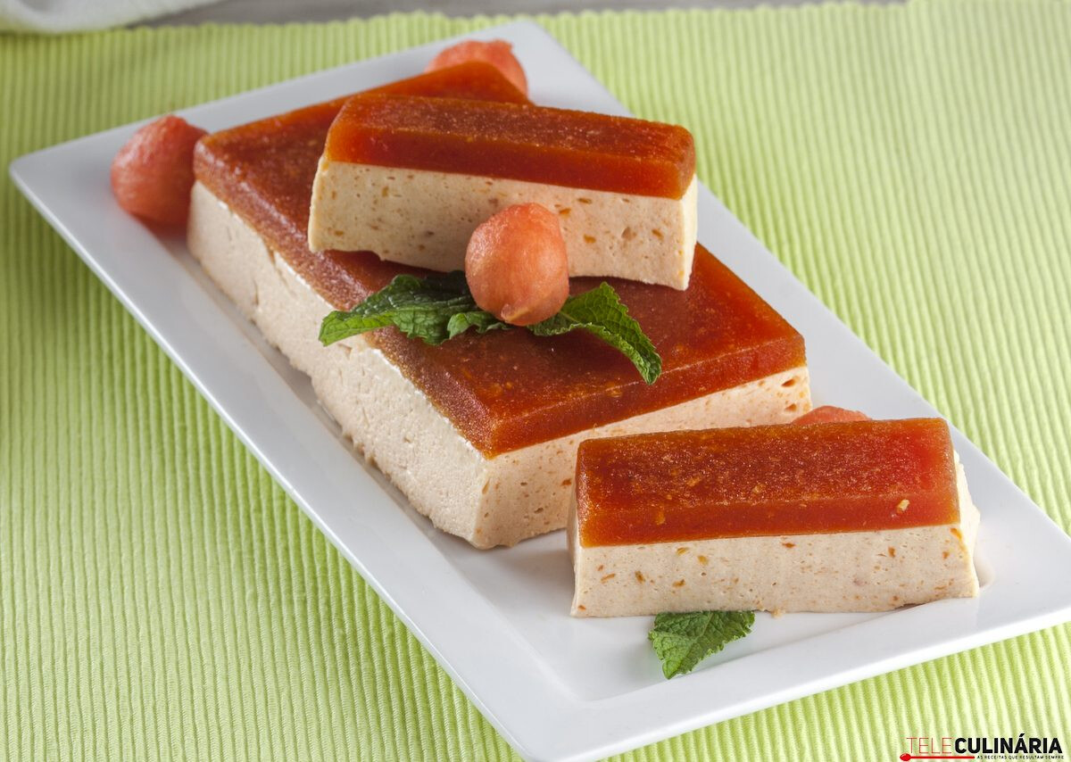 Mousse enformada de melancia