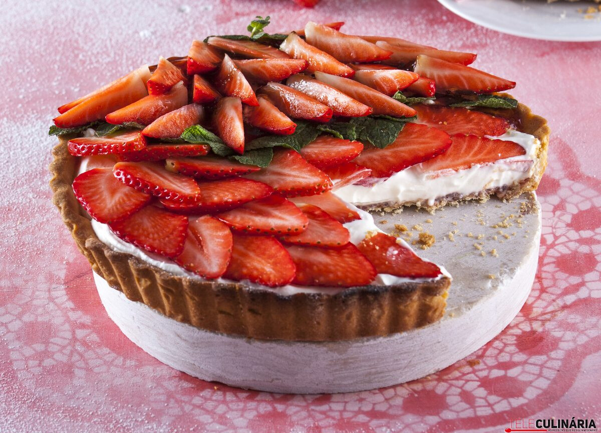 Tarte de morangos com creme de lima