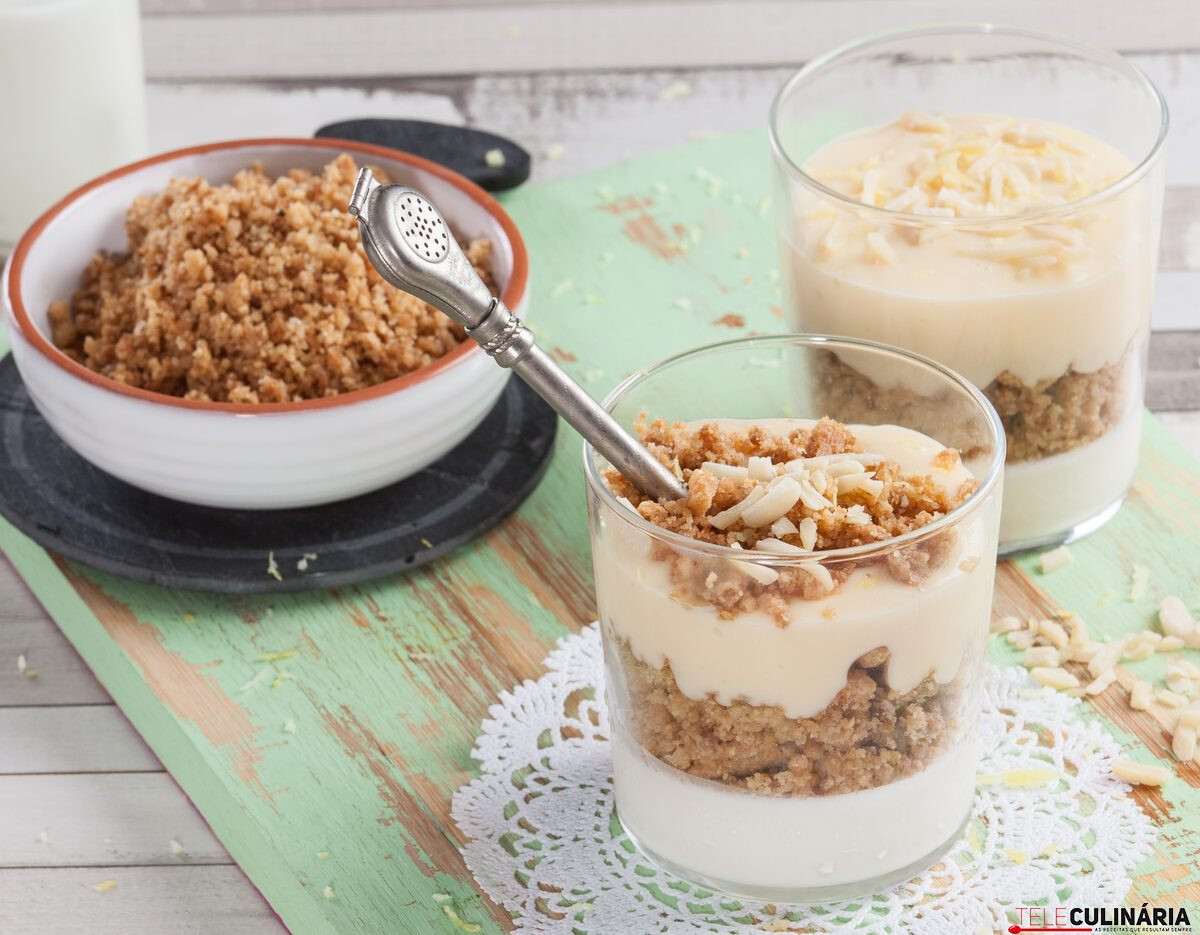 Lemon curd com iogurte e crumble de amêndoa (robot de cozinha)