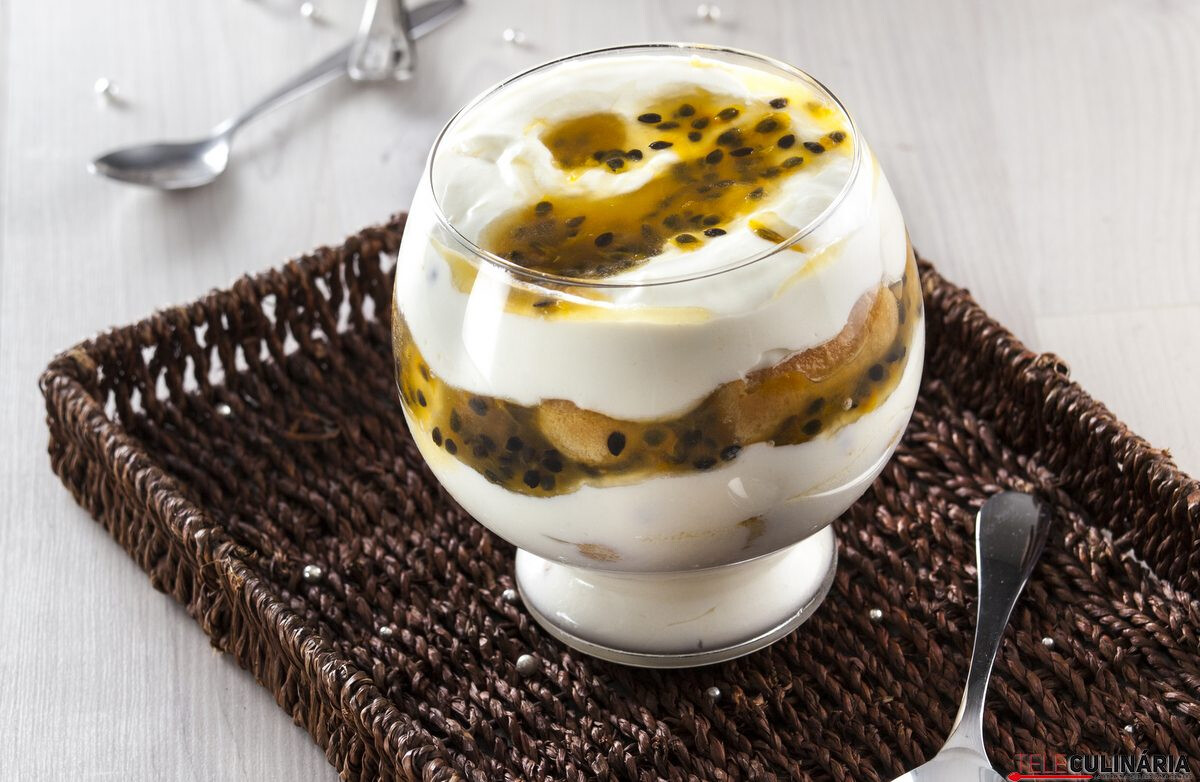 Receita fácil de pavê de maracujá