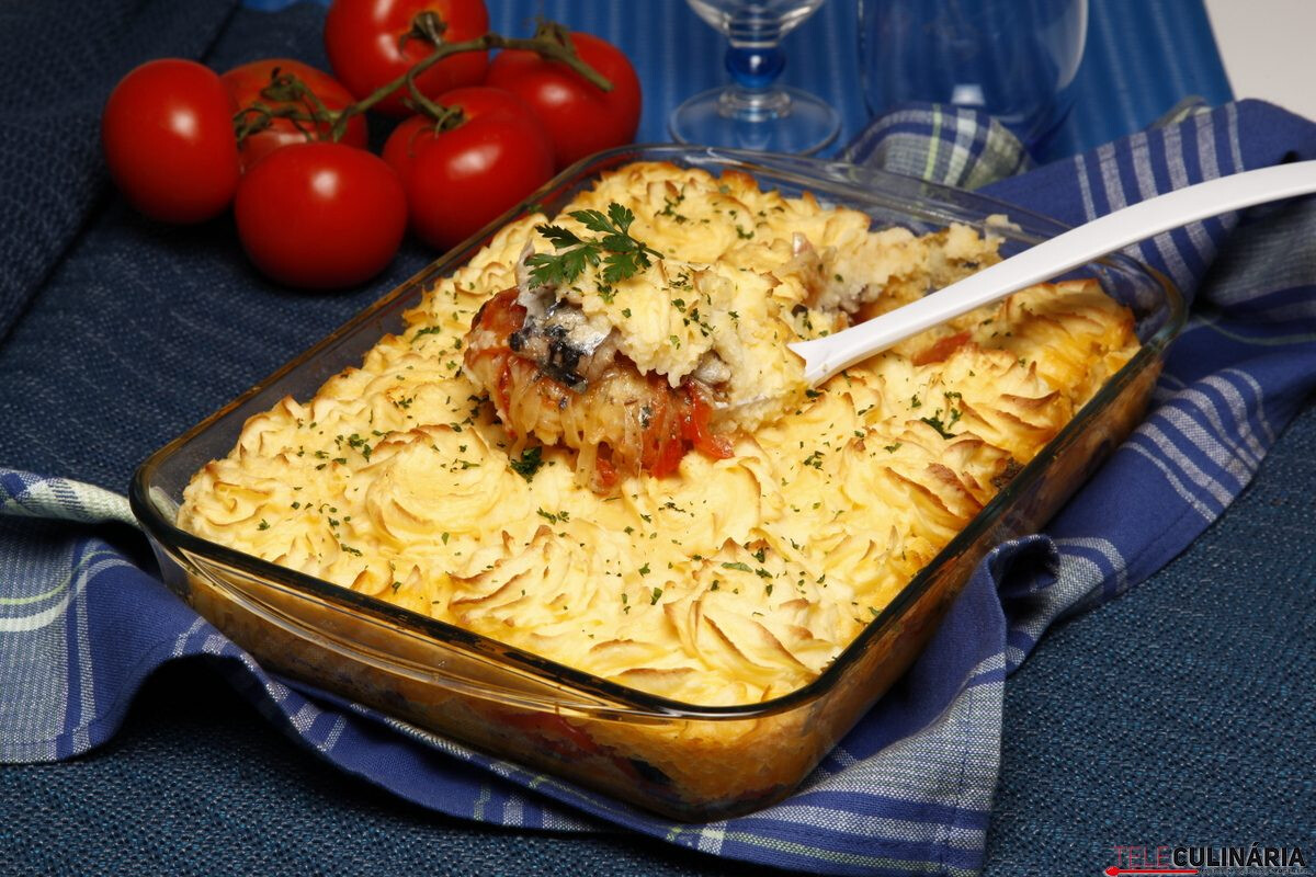 Empadão de sardinhas de conserva