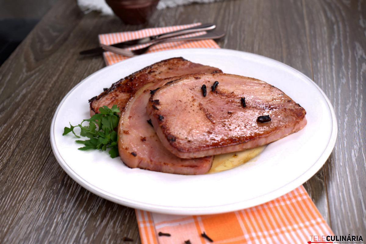 Bife de fiambre com cravinho e mel