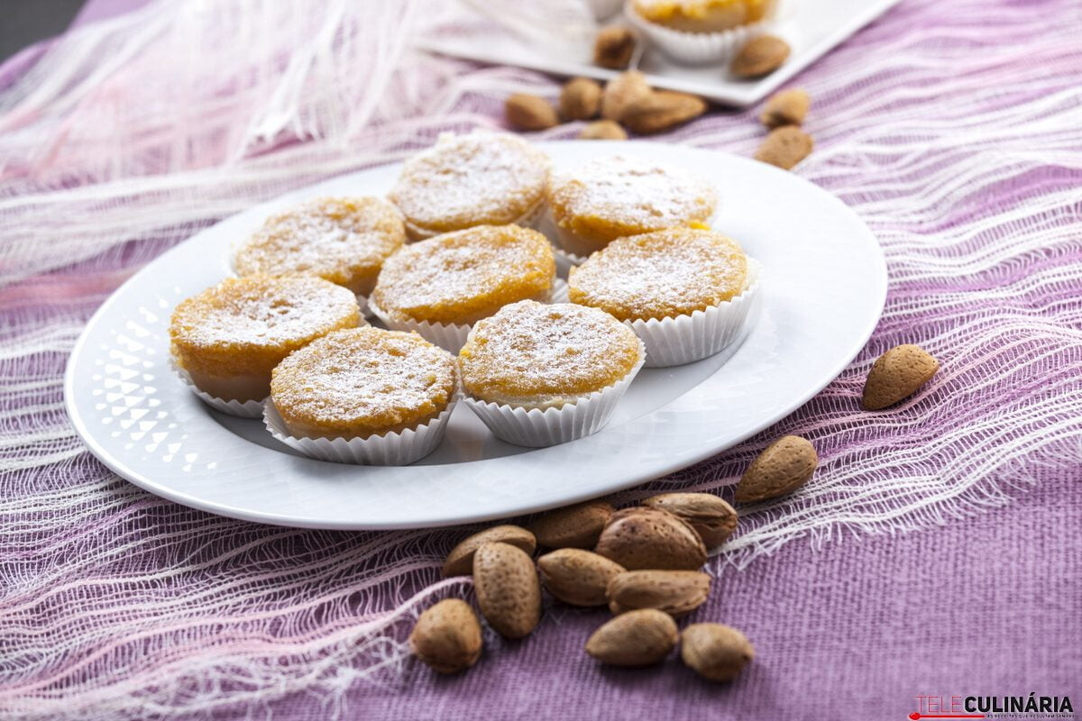 Pastéis de gila com amêndoa