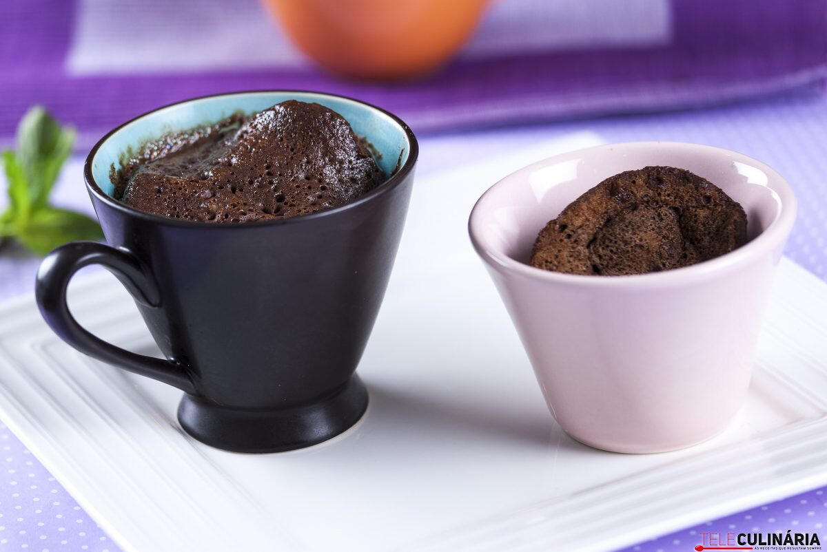Bolo de chocolate na caneca