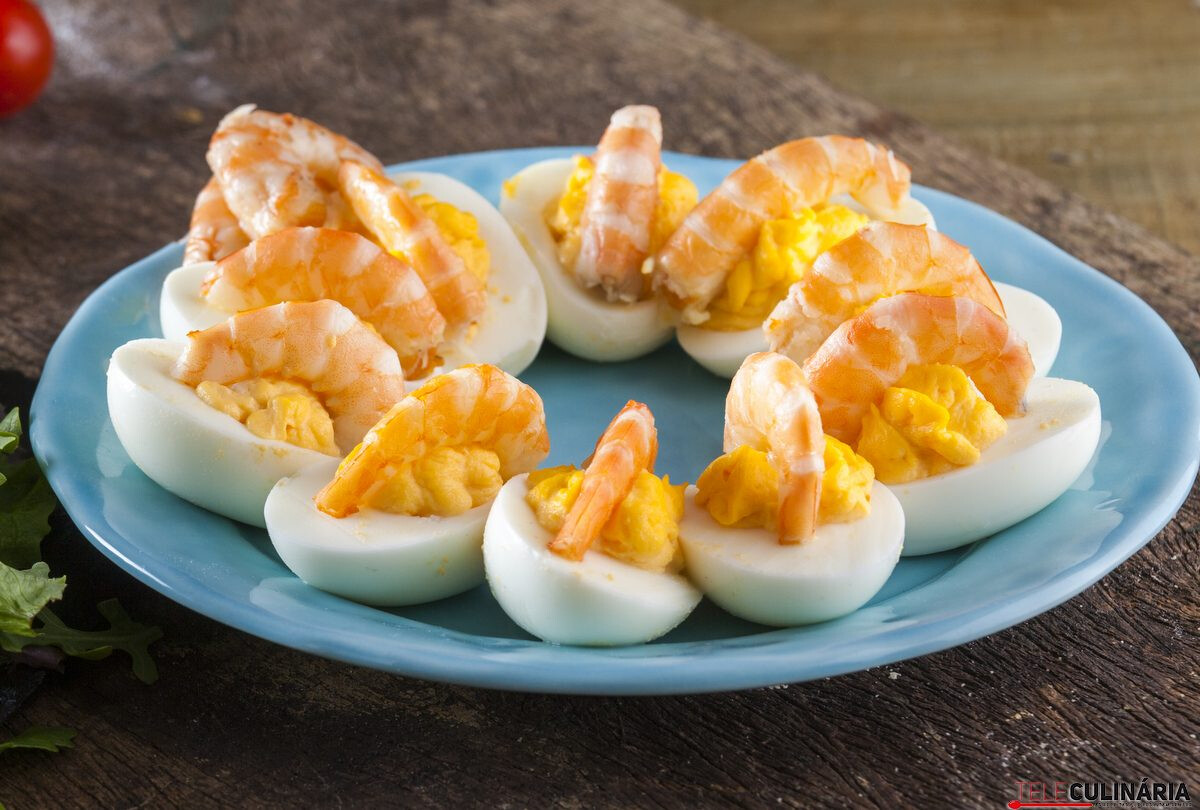 Ovos recheados com gambas