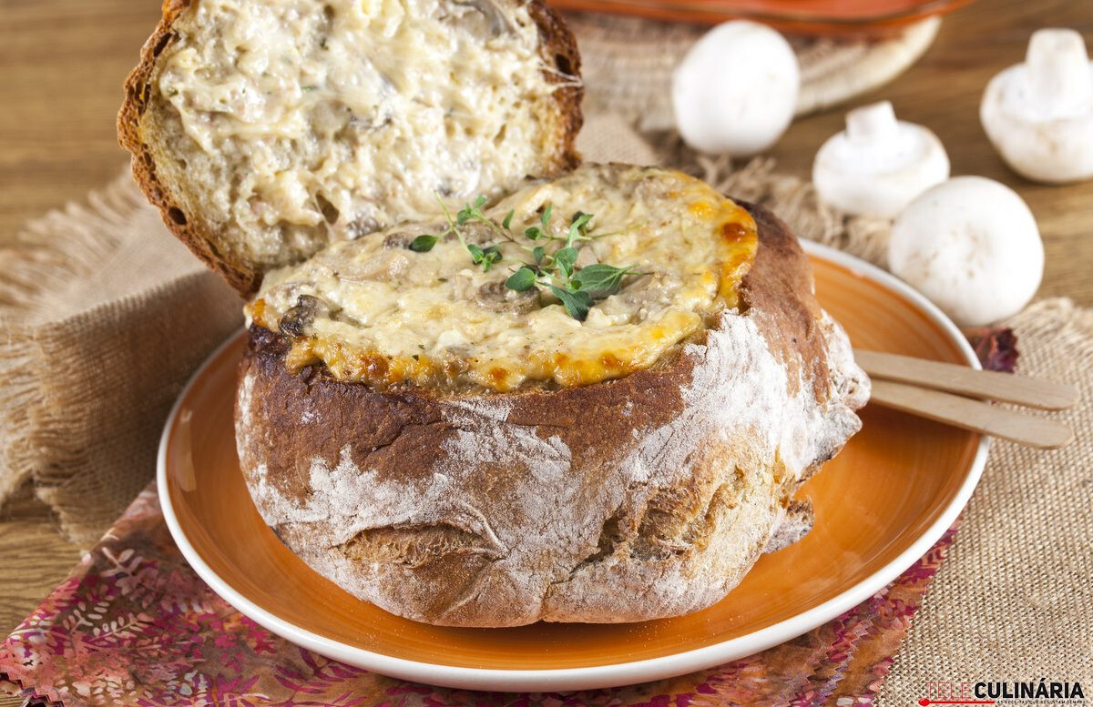 Pão recheado no forno