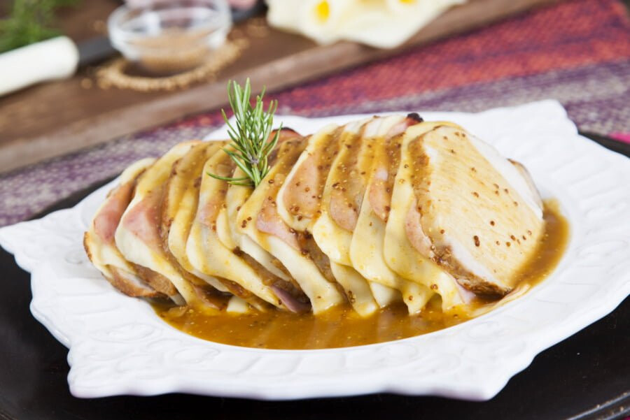 Lombo de porco misto com molho de mostarda