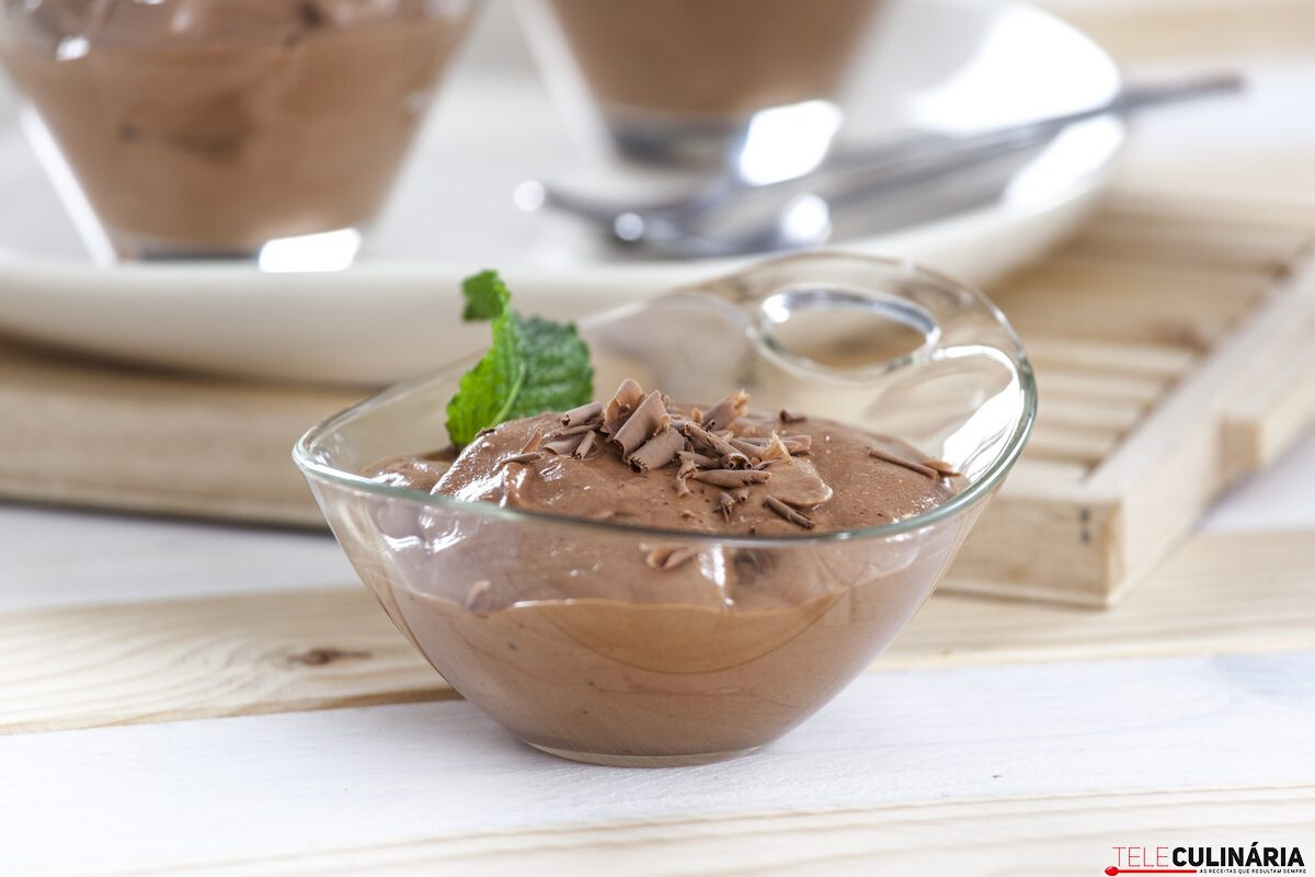 Mousse de chocolate e iogurte