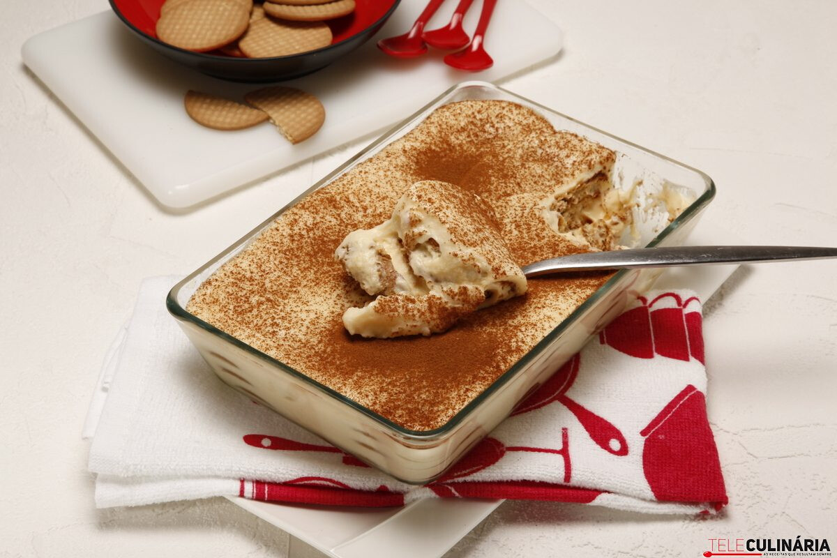 Delícia de iogurte e bolacha Maria