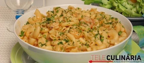 Massinha de camarão e amêijoas