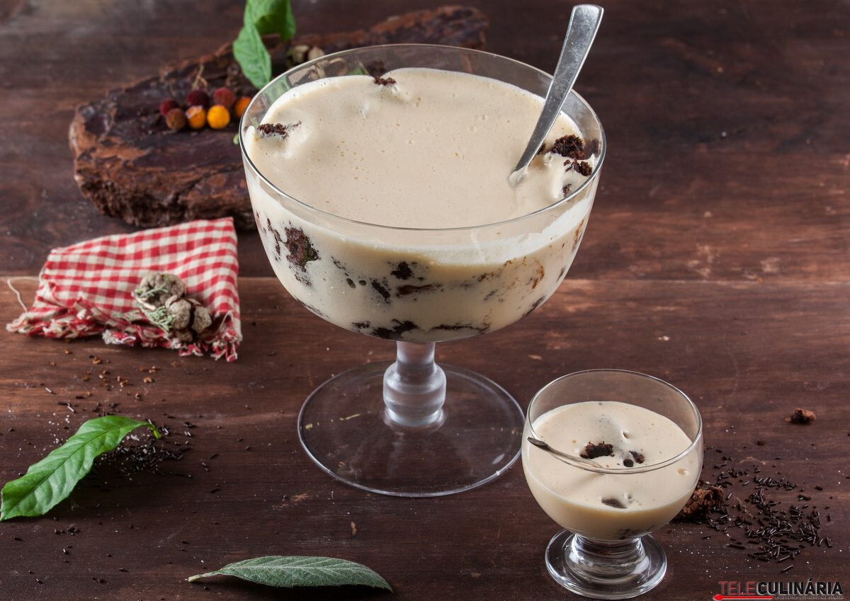 Tiramisu em taça grande