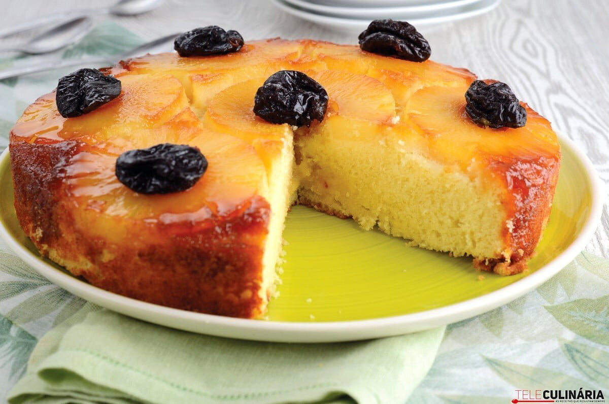 Bolo de ananás delícia