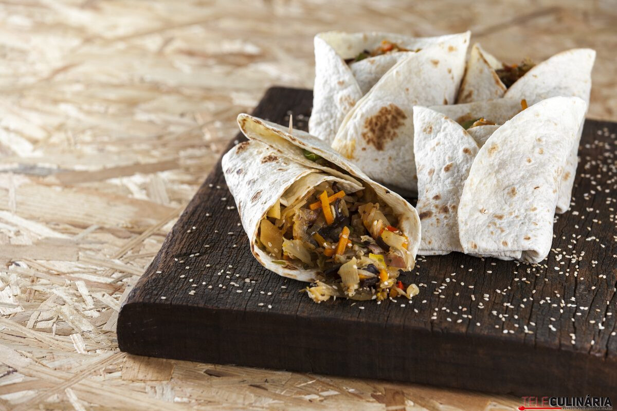 Wraps de legumes e bacon